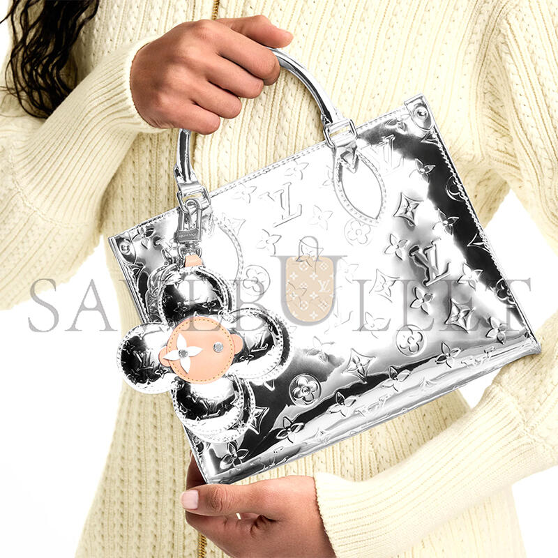 LOUIS VUITTON VIVIENNE HEAD MONOGRAM MIRROR KEY HOLDER M03280 LOUIS VUITTON VIVIENNE HEAD MONOGRAM MIRROR KEY HOLDER M03280